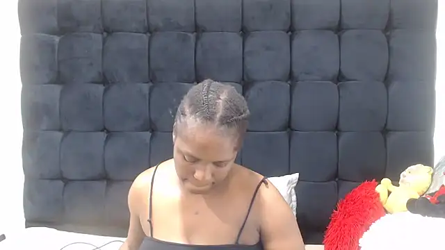 Snapshot of TaurusClitCake chatting on October 19, 2025, 4:18 pm TaurusClitCake online show from October 19, 2025, 4:18 pm