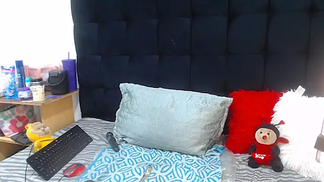 Snapshot of TaurusClitCake chatting on October 21, 2025, 7:25 pm TaurusClitCake online show from October 21, 2025, 7:25 pm