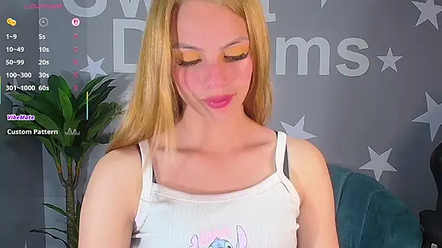 Snapshot of emma_wockll_t chatting on November 6, 2025, 1:12 pm emma wockll t online show from November 6, 2025, 1:12 pm