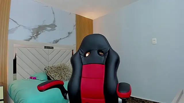 lisa prescot online show from October 25, 2025, 12:02 pm