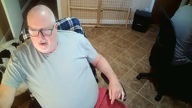 superbearboss online show from October 14, 2025, 4:30 pm