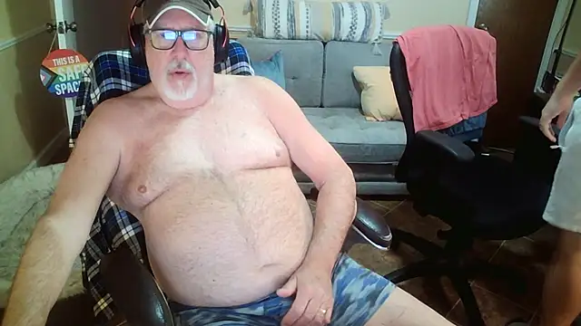 superbearboss online show from January 7, 2026, 4:53 pm