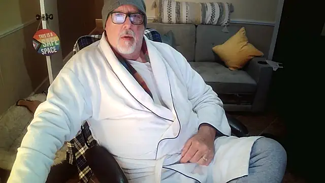 superbearboss online show from January 13, 2026, 12:16 am