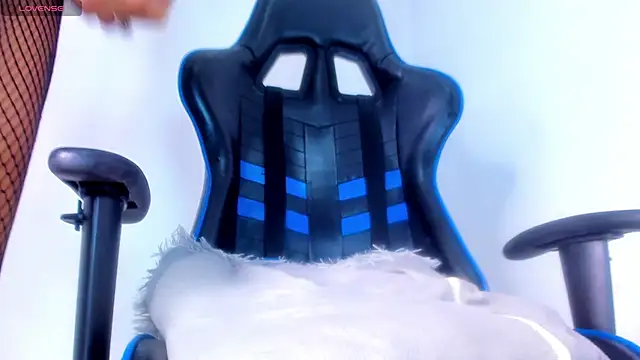 Ashley Jones11 online show from March 13, 2025, 11:27 pm