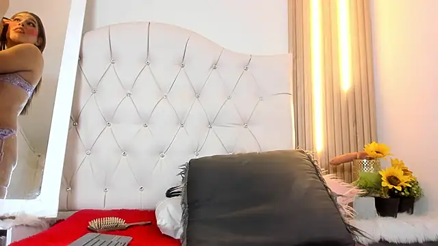 Snapshot of Alexa_Bravva chatting on October 2, 2025, 4:19 am Alexa Bravva online show from October 2, 2025, 4:19 am