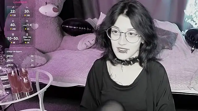 Snapshot of Setsunai_ chatting on March 14, 2025, 2:42 am Setsunai online show from March 14, 2025, 2:42 am