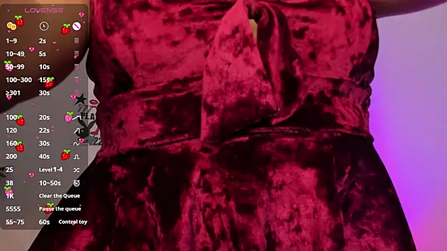  Emily Thompson  online show from October 6, 2025, 10:40 pm