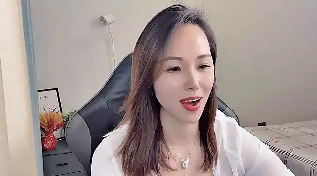 Dewluna online show from March 6, 2025, 4:07 pm