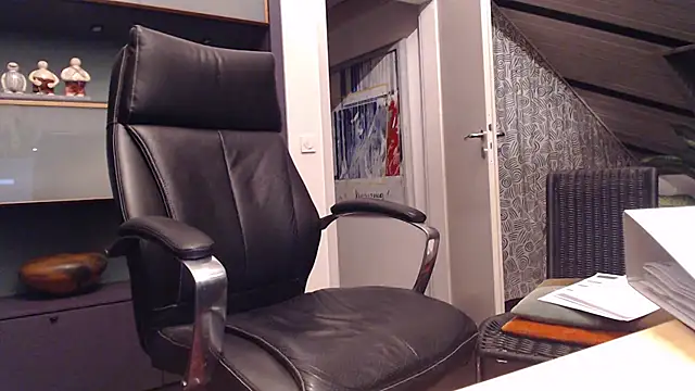 munichrubber online show from September 20, 2025, 3:18 am