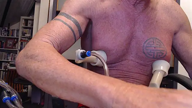 munichrubber online show from October 6, 2025, 5:10 pm