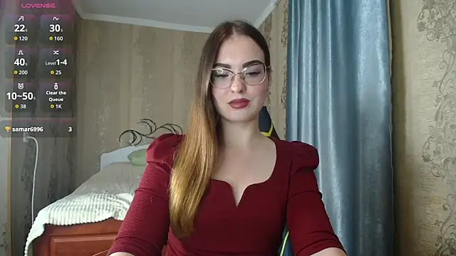 Snapshot of Leila_Kissyu chatting on May 19, 2026, 7:42 pm Leila Kissyu online show from May 19, 2026, 7:42 pm
