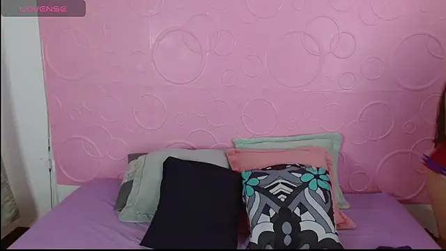 Snapshot of tatis_celis chatting on March 17, 2025, 1:50 pm tatis celis online show from March 17, 2025, 1:50 pm