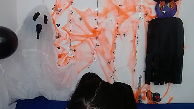 Snapshot of tatis_celis chatting on October 15, 2025, 1:55 pm tatis celis online show from October 15, 2025, 1:55 pm