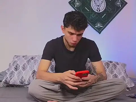 samevansx  online show from September 26, 2025, 1:59 pm