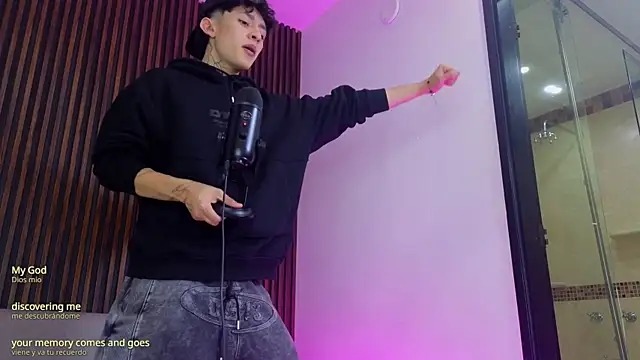 Snapshot of troy_rouge chatting on September 19, 2025, 7:25 pm troy rouge online show from September 19, 2025, 7:25 pm