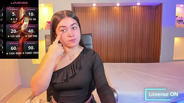 Snapshot of ZaraBlaze5 chatting on September 9, 2025, 12:37 pm ZaraBlaze5 online show from September 9, 2025, 12:37 pm