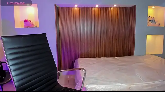 Snapshot of ZaraBlaze5 chatting on September 13, 2025, 3:34 pm ZaraBlaze5 online show from September 13, 2025, 3:34 pm