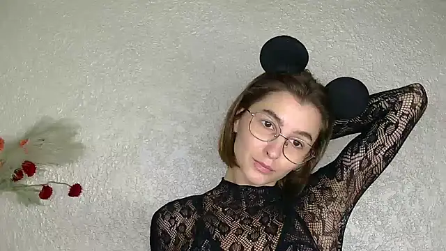 Snapshot of luna_Gharming chatting on September 23, 2025, 6:38 am luna Gharming online show from September 23, 2025, 6:38 am