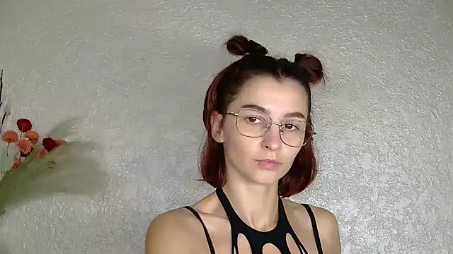 Snapshot of luna_Gharming chatting on October 15, 2025, 6:24 am luna Gharming online show from October 15, 2025, 6:24 am