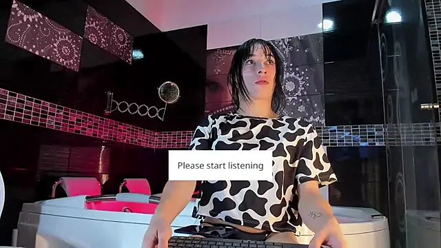 Snapshot of Small_Hot19 chatting on October 23, 2025, 10:47 am Small Hot19 online show from October 23, 2025, 10:47 am