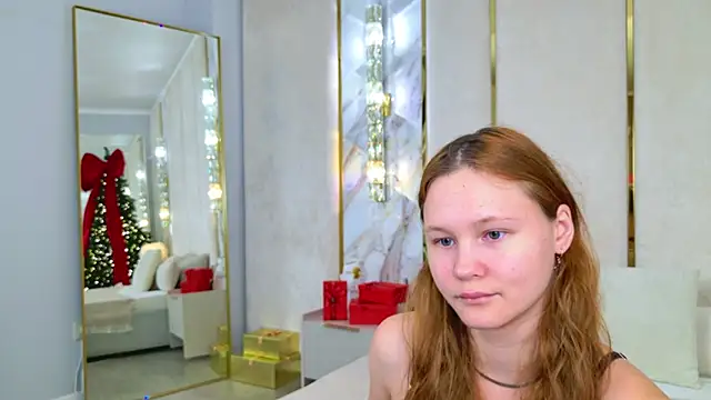 AmeliRoyse online show from December 16, 2025, 5:18 pm