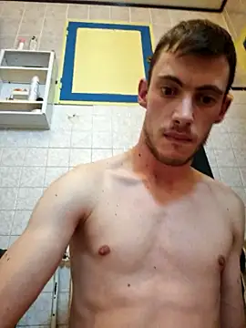 Snapshot of Yukysama79 chatting on November 12, 2025, 7:57 pm Yukysama79 online show from November 12, 2025, 7:57 pm