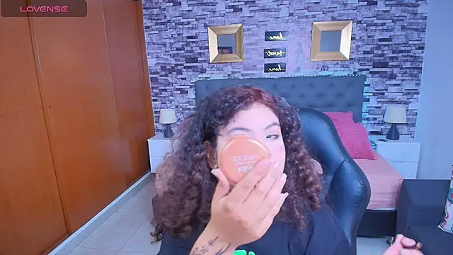 Snapshot of _Lilly_miller chatting on November 6, 2025, 6:09 pm Lilly miller online show from November 6, 2025, 6:09 pm