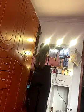 Luna-nevada online show from January 5, 2026, 5:38 pm