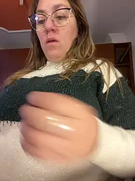 Luna-nevada online show from March 4, 2026, 12:11 pm