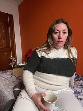 Luna-nevada online show from March 13, 2026, 12:23 pm