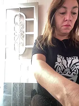 Luna-nevada online show from April 1, 2026, 1:41 pm