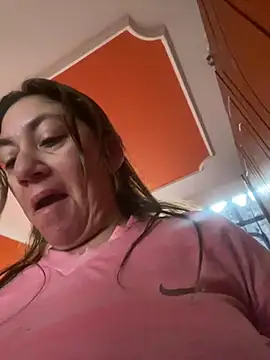 Luna-nevada online show from April 2, 2026, 1:53 pm