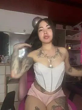 Mia cullen  online show from February 17, 2026, 4:02 pm