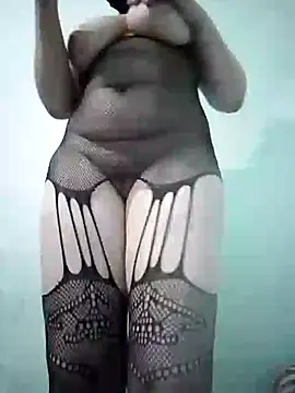 Snapshot of queen_belisima1 chatting on March 18, 2025, 2:47 am queen belisima1 online show from March 18, 2025, 2:47 am