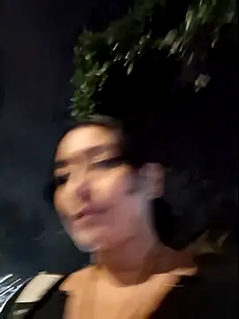 Snapshot of EvelynMoonx chatting on March 6, 2025, 3:02 am EvelynMoonx online show from March 6, 2025, 3:02 am