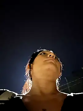 Snapshot of EvelynMoonx chatting on March 11, 2025, 3:37 am EvelynMoonx online show from March 11, 2025, 3:37 am