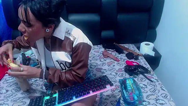 Snapshot of XxxReinaSexyBodyxxX777 chatting on September 26, 2025, 1:26 pm XxxReinaSexyBodyxxX777 online show from September 26, 2025, 1:26 pm