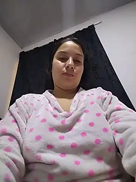 esmeralda jadees online show from May 16, 2026, 2:27 pm
