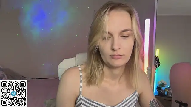 Snapshot of _Vikky_Moon_ chatting on July 2, 2026, 12:54 am Vikky Moon online show from July 2, 2026, 12:54 am