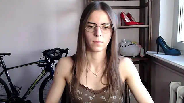 love megi online show from December 15, 2025, 2:32 pm