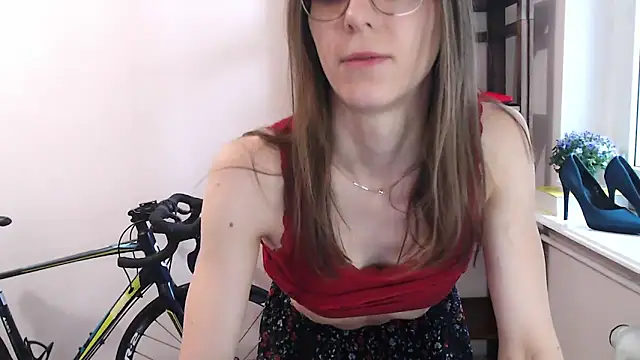 love megi online show from February 8, 2026, 7:34 am