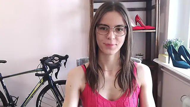 love megi online show from February 15, 2026, 7:51 am