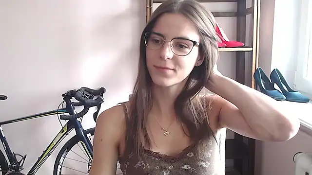 love megi online show from April 3, 2026, 1:31 pm