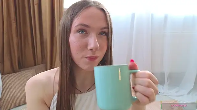 Kira mindnes online show from March 10, 2026, 6:18 am