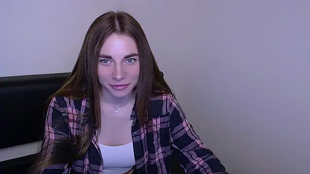 Snapshot of MiaDari_ chatting on March 11, 2025, 10:18 am MiaDari online show from March 11, 2025, 10:18 am