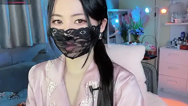 Snapshot of MI_KA22 chatting on March 12, 2025, 2:56 pm MI KA22 online show from March 12, 2025, 2:56 pm