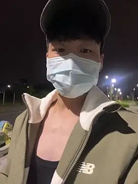 Snapshot of chipboo chatting on November 1, 2025, 3:36 pm chipboo online show from November 1, 2025, 3:36 pm