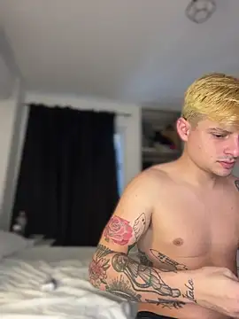 CarinaRose online show from April 11, 2026, 9:08 pm