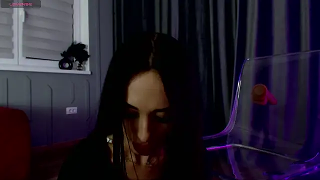 Snapshot of reinakylie chatting on March 21, 2025, 7:57 pm reinakylie online show from March 21, 2025, 7:57 pm