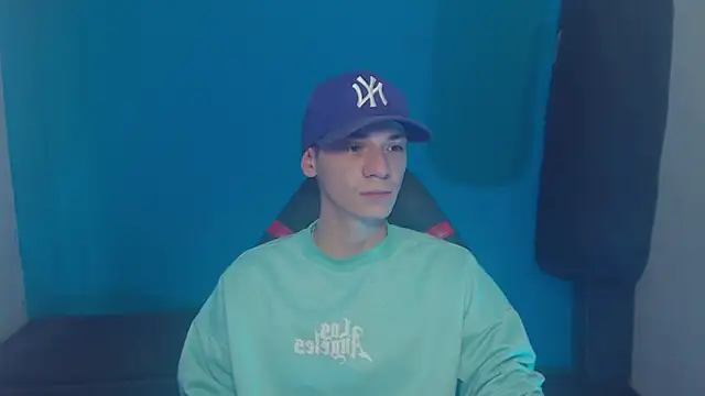 Snapshot of Burperking420_ chatting on March 15, 2025, 5:37 pm Burperking420 online show from March 15, 2025, 5:37 pm